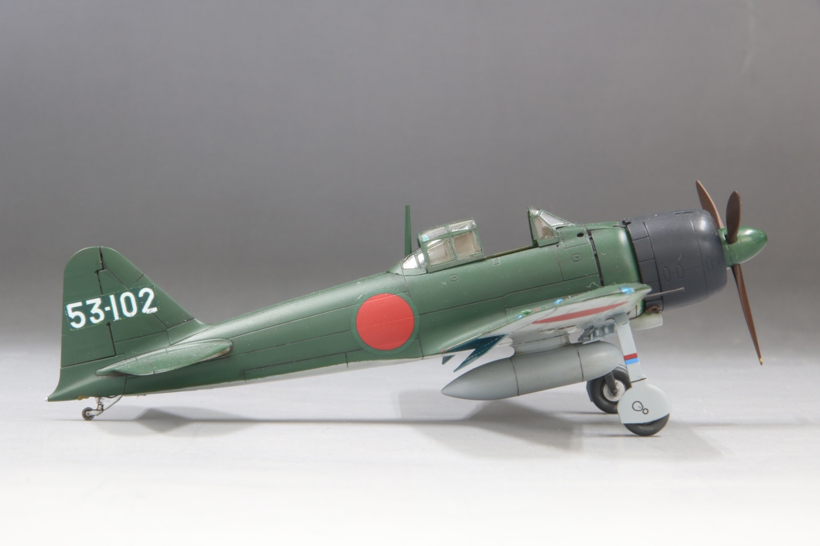 画像: ファインモールド 1/72 帝国海軍 零式艦上戦闘機五二型 （三菱製・初期型）【プラモデル】 