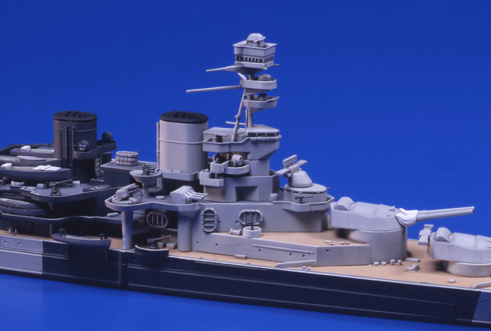 画像: タミヤ 1/700 イギリス海軍巡洋戦艦 レパルス【プラモデル】