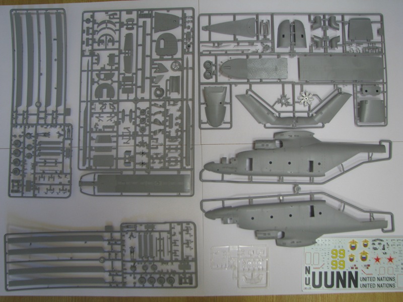 画像: ズベズタ 1/72 ミルMi-26大型ヘリコプター"ヘイロー"【プラモデル】