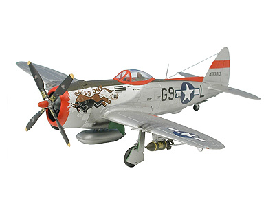 画像: ドイツレベル 1/72 P-47D-30"パブルトップ"サンダーボルト【プラモデル】