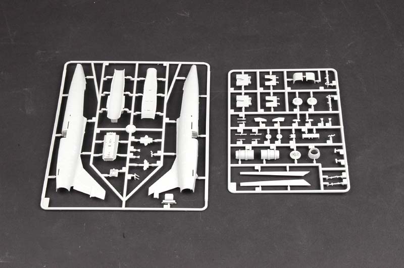 画像: トランペッター 1/72 F-100Fスーパーセイバー(複座型)