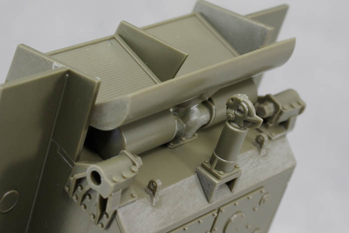 画像: タスカ 1/35 イギリス陸軍 シャーマンIII中期型(鋳造製ドライバーズフード付)【プラモデル】