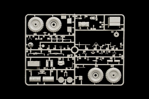 画像: イタレリ 1/35 イギリス スタッグハウンドMk.III装甲車