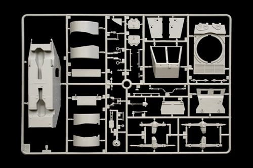 画像: イタレリ 1/35 イギリス スタッグハウンドMk.III装甲車