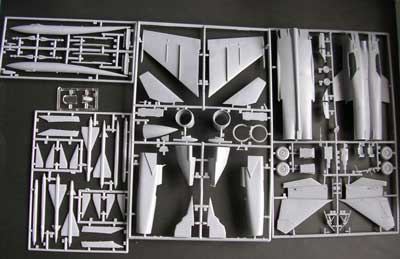 画像: コンドル 1/72 MiG-25PDフォックスバット迎撃戦闘機