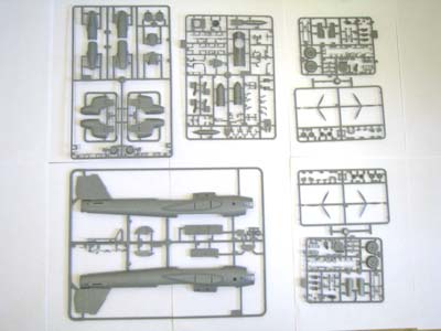 画像: ズベスタ 1/72 ペトリヤコフPe-8ソビエト四発重爆撃機【プラモデル】