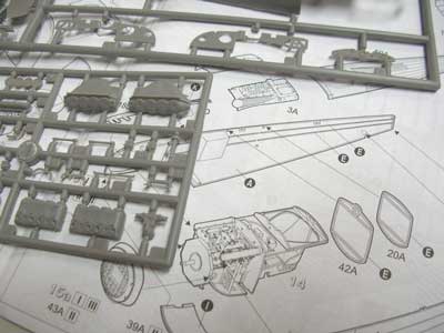 画像: ローデン 1/32 スパットVII C.1"アメリカ義勇軍ラファイエット航空隊"[プラモデル]