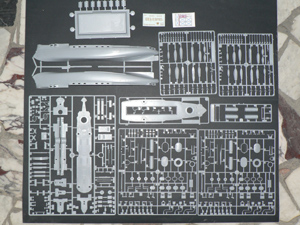 画像: ズベズタ 1/350 帝政ロシア海軍戦艦 クニャージ・スワロフ 【プラモデル】