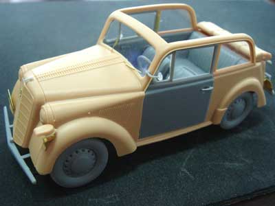 画像: ブロンコモデル 1/35 ドイツ 小型指揮官用乗用車オープンカー1937年