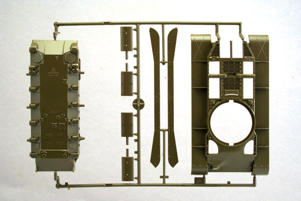 画像: イタレリ 1/35 アメリカ M47パットン戦車 【プラモデル】